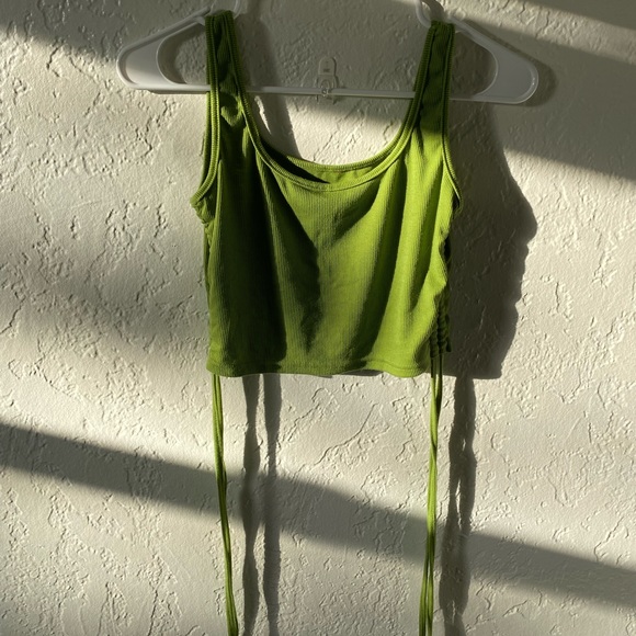 Green crop top! - Picture 2 of 4